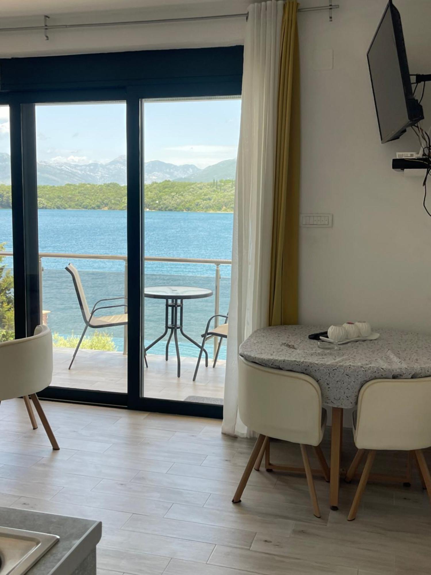 Apartmani Mia Tivat Exteriör bild