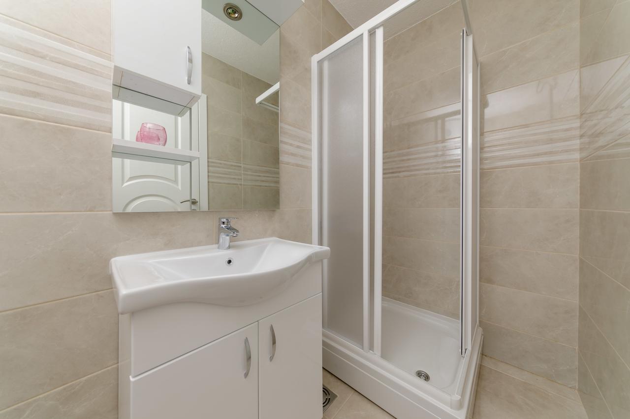 Apartmani Mia Tivat Exteriör bild