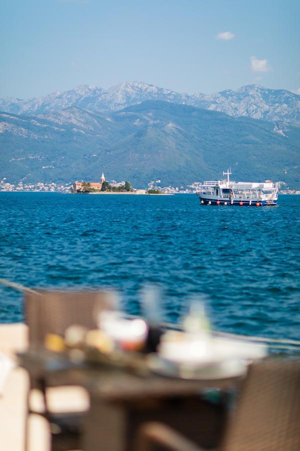Apartmani Mia Tivat Exteriör bild
